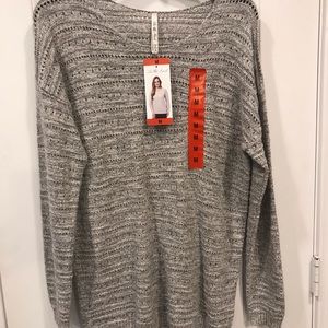 NWT Leo & Nicole Long Sleeve Sweater